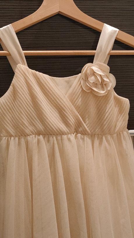 Nádherné trblietavé šaty, 134