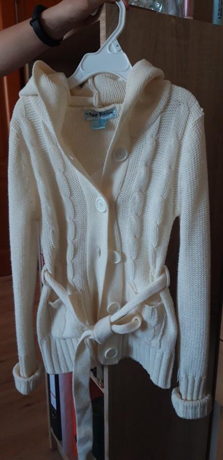 Dievčenský sveter, 128