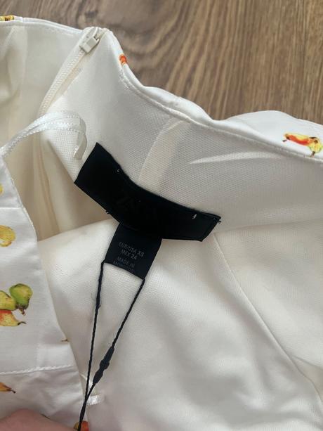 Zara šaty s ovocným vzorom xxs, zara,xs