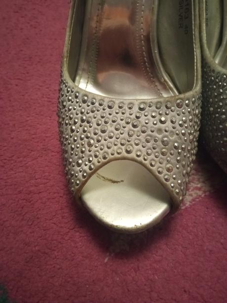 Lodičky s otvorenou špičkou, 40