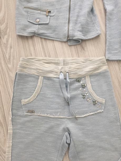 Krásny teplakovy komplet met m, met,m