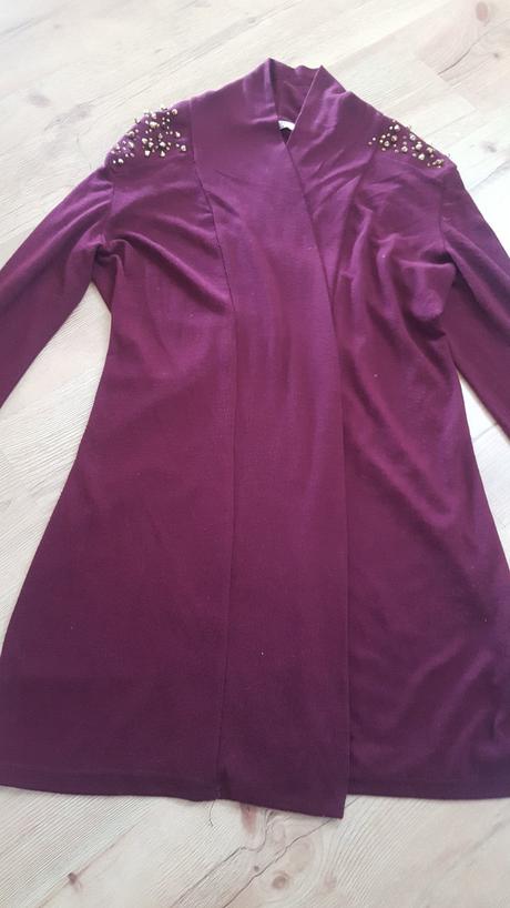 Predlžený sveter s cvokmi, 40