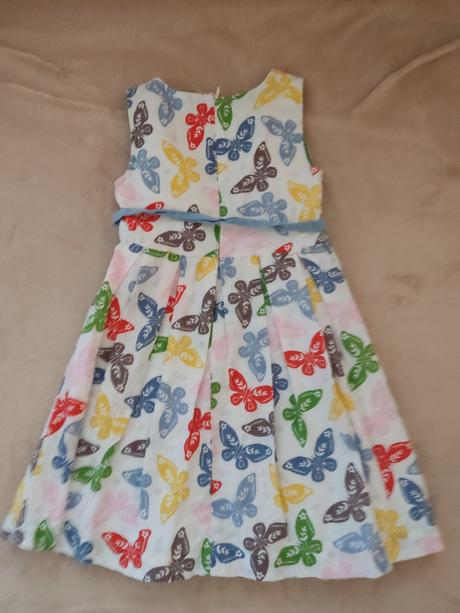 Motýlikove šaty, 116