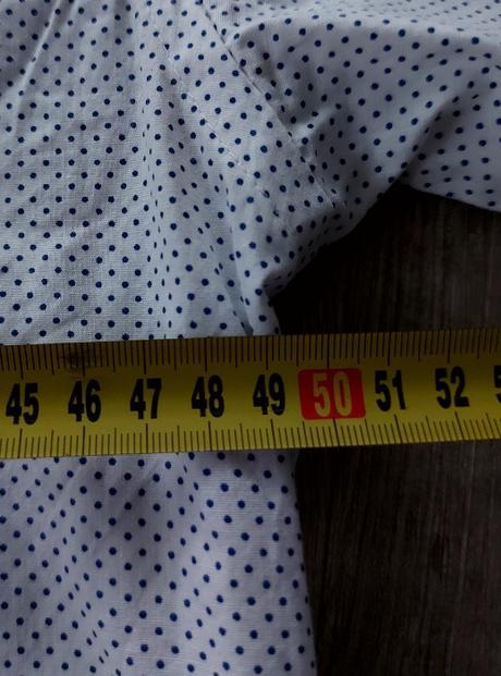 Elegantná bodkovaná slim fit košeľa, 40