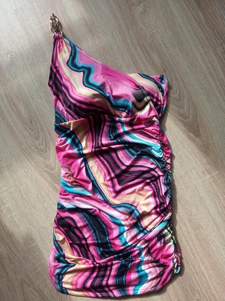 Pestrofarebné šaty alebo tunika, l