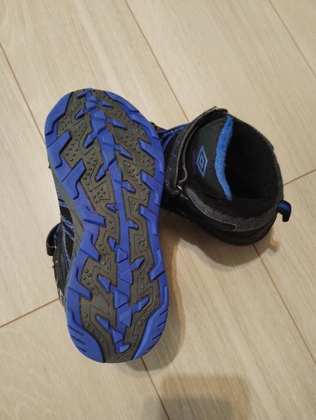 Zateplené vyššie topánky umbro, umbro,33
