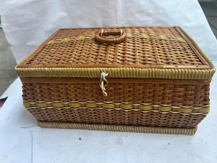 Vintage stary  ratanovy kosik na sitie cca 1970- s, 