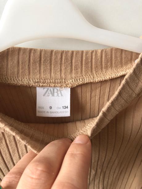 Zara natelnik rebrovaný, zara,122