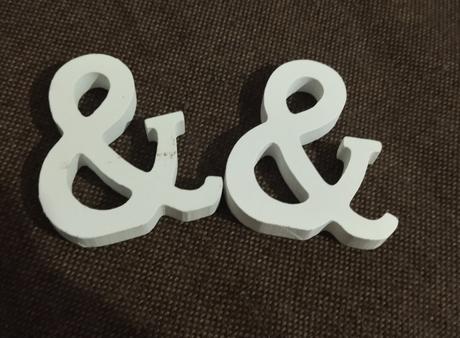 Drevené písmenká &, 