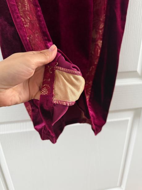 Bordové koktejlové šaty, m