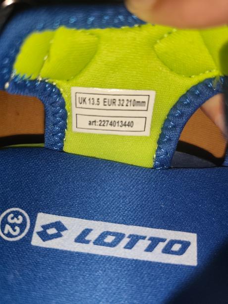 Nenosené letné tenisky - sandále, lotto,32