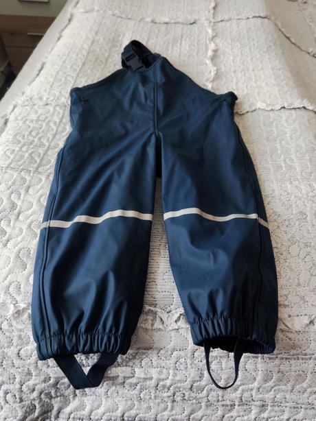 Nohavice do dažďa, lupilu,86