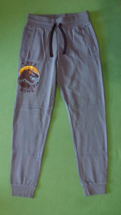 Tepláky jurassic world, 134