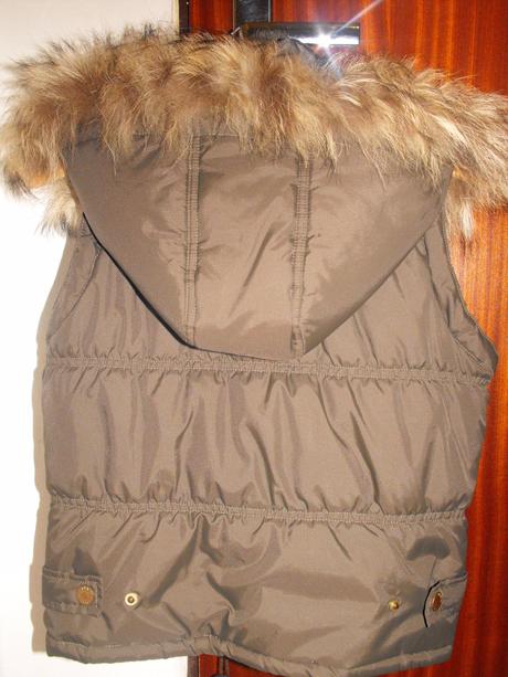 Krátka zateplená vesta s  kapucňou, xs