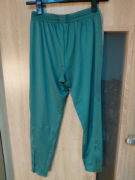 Funkčné tepláky m-ko, nike,m