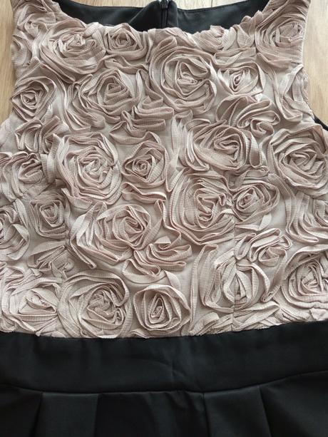 Šaty s aplikáciou, xs