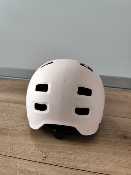 Cyklisticka prilba oxello, s