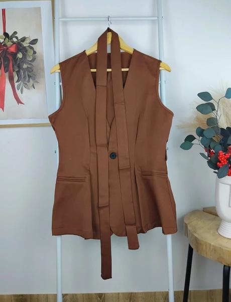 Elegantný dámsky kostým, 42 / 44