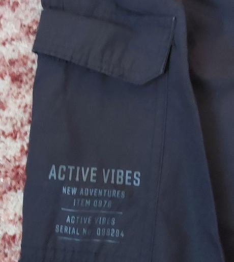 Čierne tenké nohavice kapsáče, h&m,152