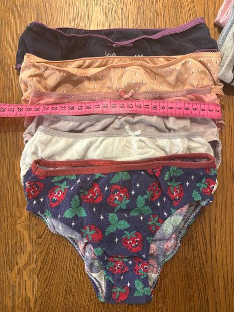 Mix nihavičky a ponožky, 122–134