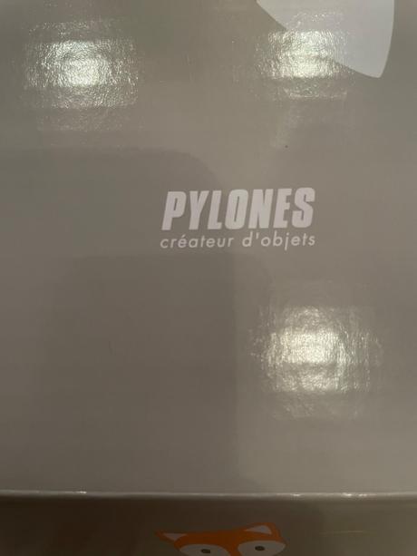 Dizajnérske nástenné hodiny tancujúca líška,