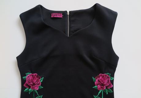 Elegantné čierne puzdrové šaty s výšivkou ruží, m