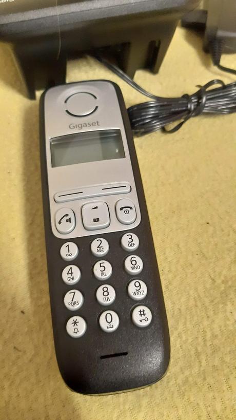 Predám pevnú linku, gigaset al230a nove baterie., 