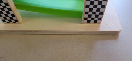 Drevená motorická hračka,