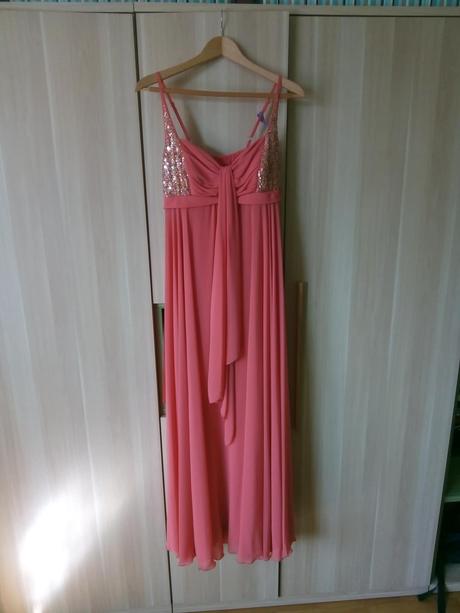 Spoločenské šaty, 38