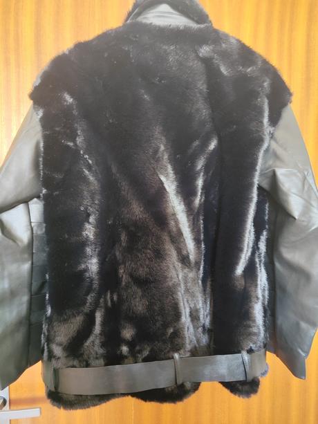 Koženková bunda s kožušinou, 46