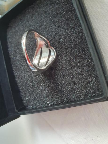 Strieborný prsteň, 