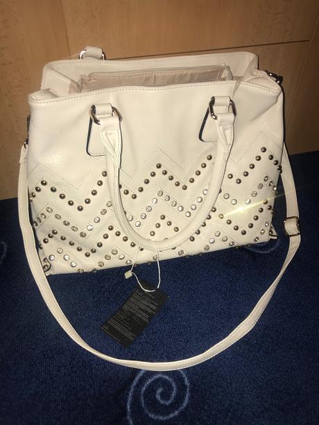 Nova kabelka s vysačkou, 