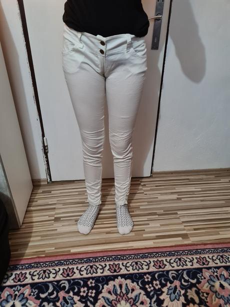 Biele nohavice, 34