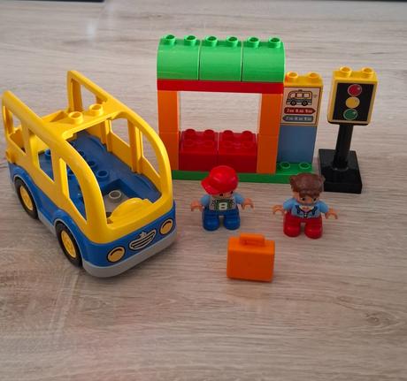 Lego duplo traktor a autobus, 