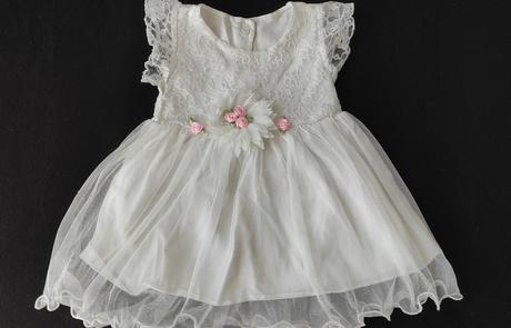 Dievčenské šaty, 62