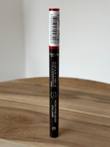 L'oréal paris očná linka infaillible,