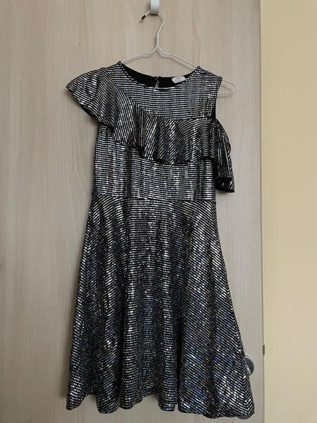 Ligotave saty, zara,152