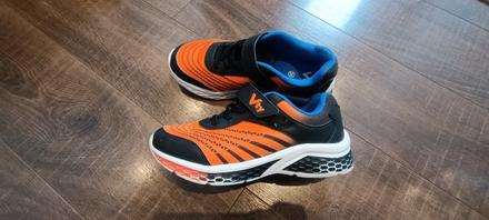 Botasky, deichmann,35