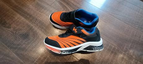 Botasky, deichmann,35