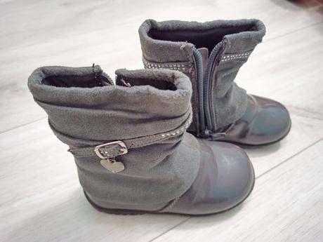 Čižmičky veľ.23, 23