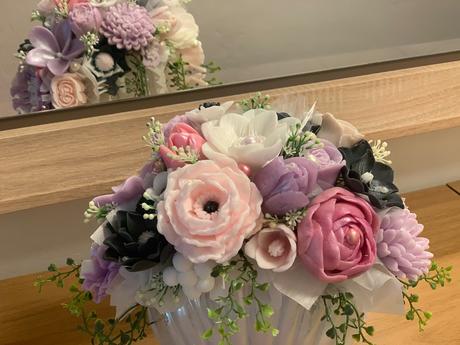 Mydlova kytica v mušli keramika, 