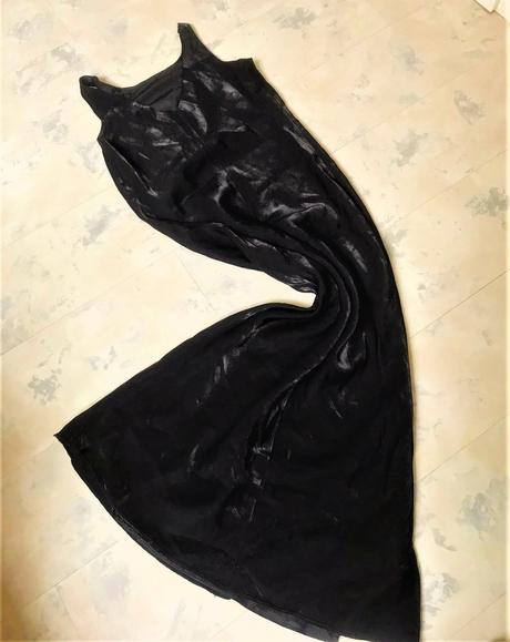 Saténové šaty s kovovým leskom, yessica,38