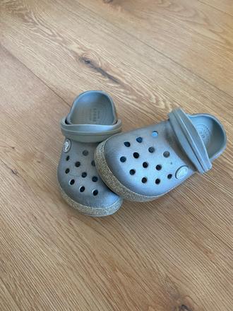 Crocs, crocs,25