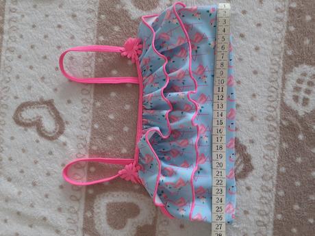 Dievčenské plavky, 122