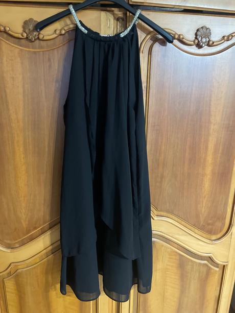 Elegantné čierne šaty, 38