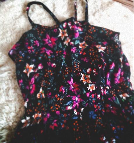 Kvetinový overal, tu,146