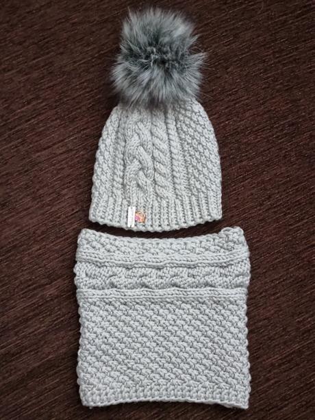 Čiapka a nákrčník, 116