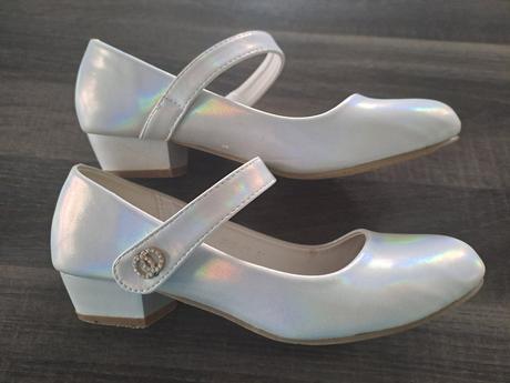 Dievčenské lodičky, 36