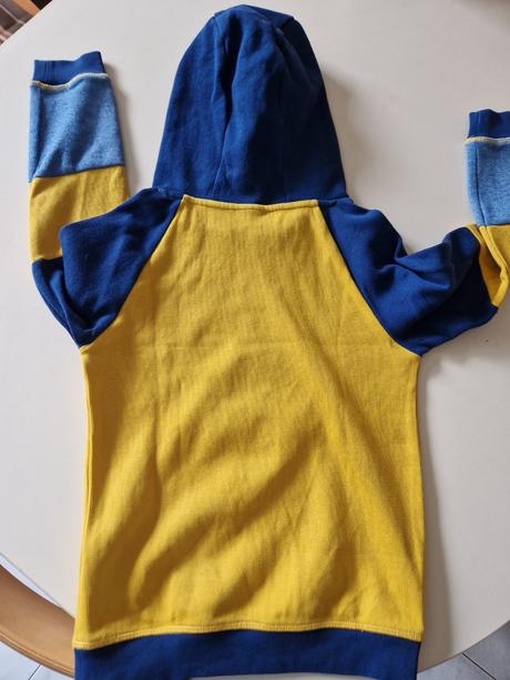 Krásna mikina, sergent major,128