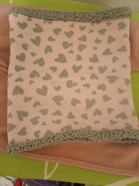 Nákrčník hrejivý srdiecko, 110